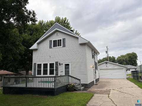 212 8th St, Jasper, MN 56144