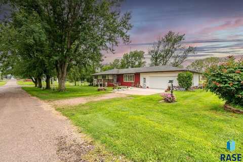 511 N Cherry Ave, Bridgewater, SD 57319
