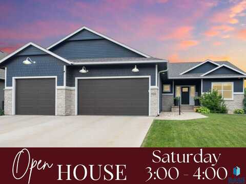 920 S Torrey Pine Ln, Sioux Falls, SD 57110