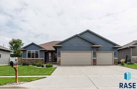 6329 S Badlands Ct, Sioux Falls, SD 57108