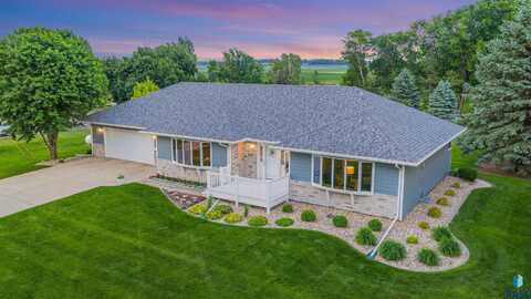 201 2nd Ave, Chester, SD 57016