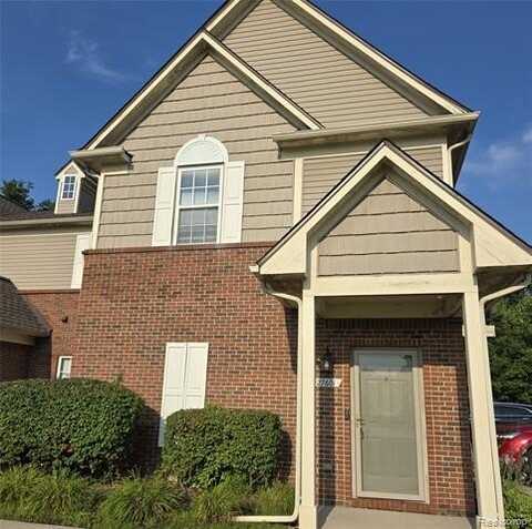 27601 Hidden Oaks Drive, Brownstown, MI 48183