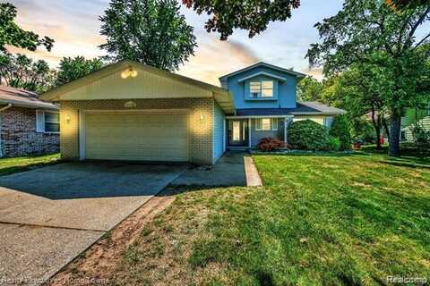 3011 W Woodland Drive, Port Huron, MI 48060