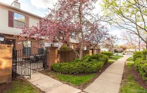 31198 Country Way, Farmington Hills, MI 48331