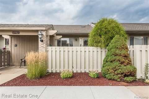 61702 Williamsburg, South Lyon, MI 48178
