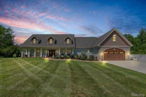 2168 Wiggins Road, Fenton, MI 48430