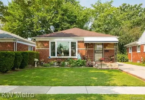 22011 Parklawn Street, Oak Park, MI 48237