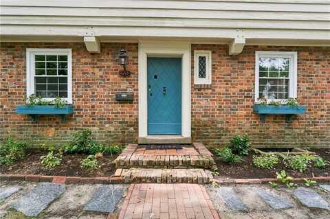 205 River Road, Newport News, VA 23601