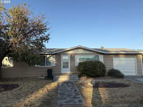 300 N FIRST ST, Irrigon, OR 97844