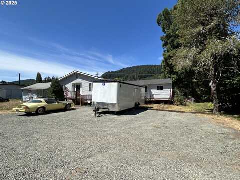 162 SPICER ST, Elkton, OR 97436
