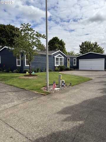 1111 SE 3RD AVE, Canby, OR 97013