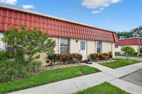 522 Franconia Circle, Lake Worth, FL 33467