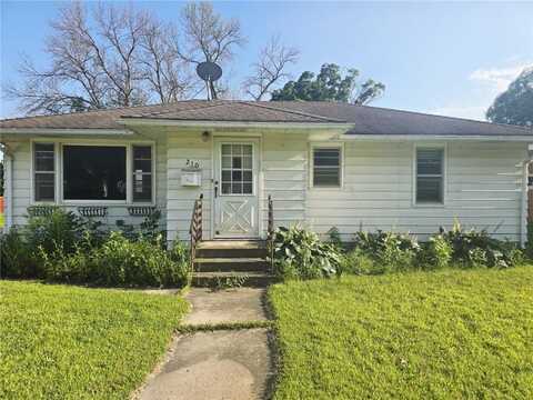 210 16th Avenue NE, Austin, MN 55912