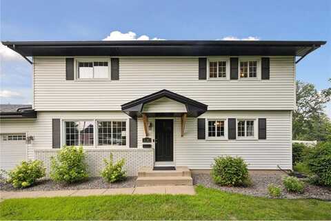 8300 24th Avenue N, Golden Valley, MN 55427