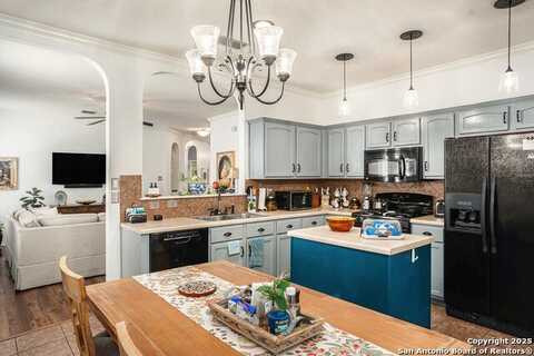 12154 Karnes Way, San Antonio, TX 78253