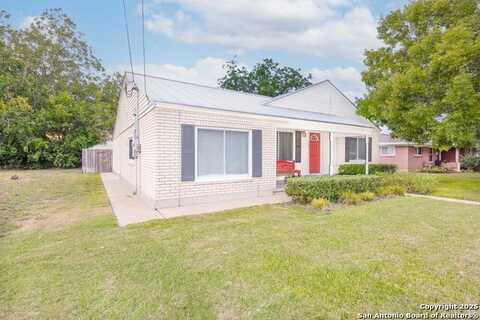 1102 24th, Hondo, TX 78861