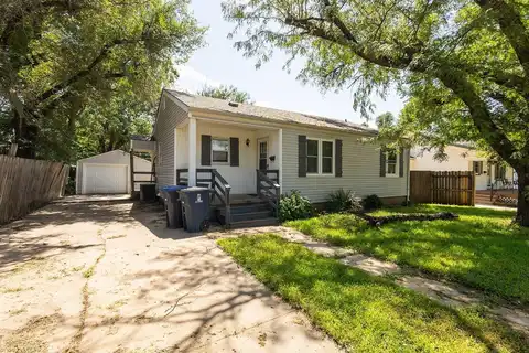 1409 Edgemoor, El Dorado, KS 67042