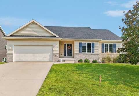 833 Ashworth Drive, Oregon, WI 53575