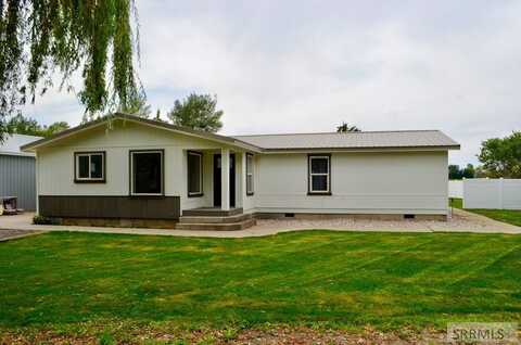 425 N 2000 E, St Anthony, ID 83445