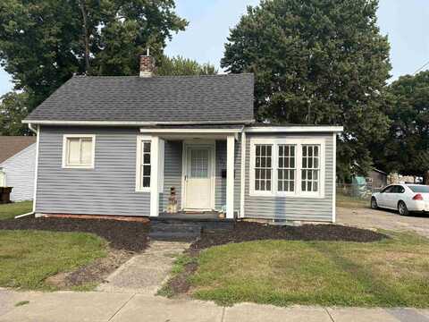 423 S Line, Chesaning, MI 48616