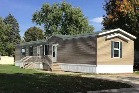 213 Brookside Manor, Goshen, IN 46526