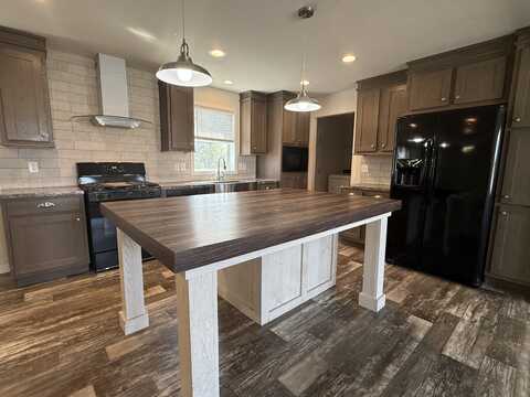 4327 Belgrave St, Wayland, MI 49348