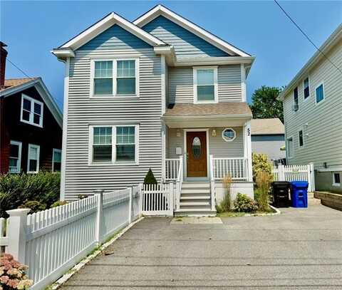 52 Bedlow Avenue, Newport, RI 02840