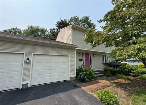 66 Foxglove Drive, Cranston, RI 02920