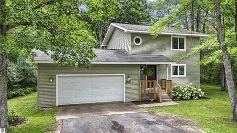 3378 Inwood Circle Drive, Kalkaska, MI 49646