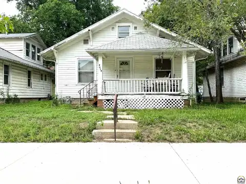 2014 SW 12th ST, Topeka, KS 66604