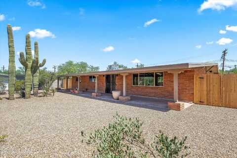 1740 W Klamath Drive, Tucson, AZ 85704