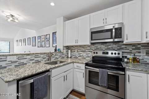7615 E Callisto Circle, Tucson, AZ 85715