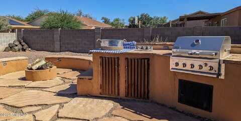 8766 N Golden Moon Way, Tucson, AZ 85743