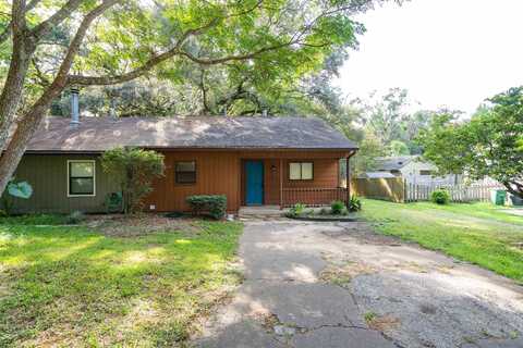 1500 Twin Lakes Circle, Tallahassee, FL 32311
