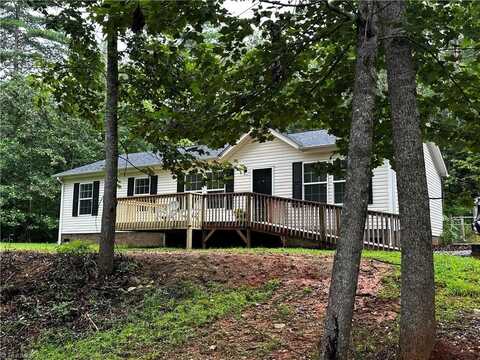 733 Ridge Lane, Wilkesboro, NC 28697