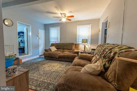 1419 W COLLEGE AVENUE, YORK, PA 17404