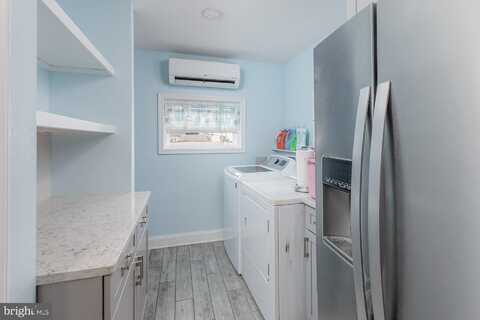 57 N REPAUNO AVENUE, GIBBSTOWN, NJ 08027