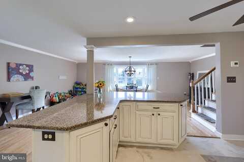 290 FOLKSTONE WAY, YORK, PA 17402