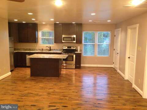 14 EAGLEVILLE ROAD, NORRISTOWN, PA 19403