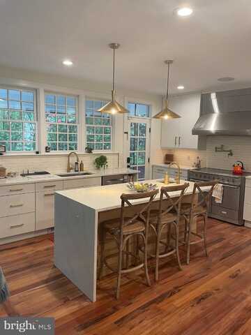 2922 NEWARK STREET NW, WASHINGTON, DC 20008