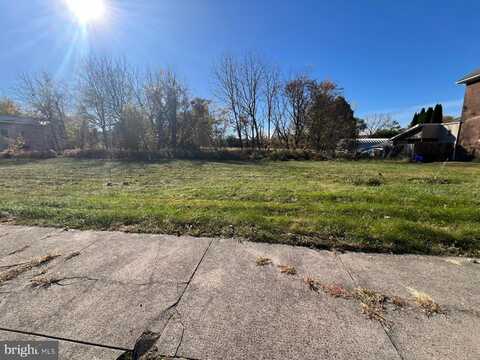 1123 CENTRE STREET, EASTON, PA 18042