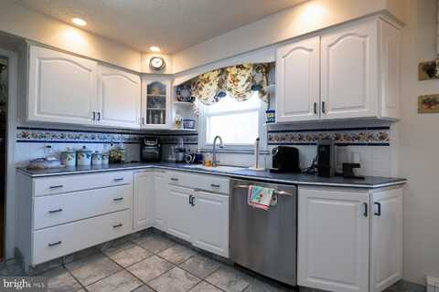 1872 GALLI DRIVE, VINELAND, NJ 08361