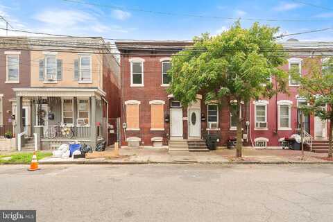 560 SPRUCE STREET, CAMDEN, NJ 08103
