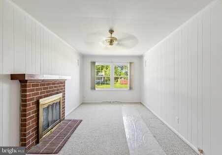 421 N PORTER STREET, SEAFORD, DE 19973