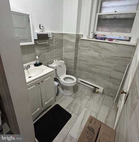 228 EMERALD STREET, HARRISBURG, PA 17110