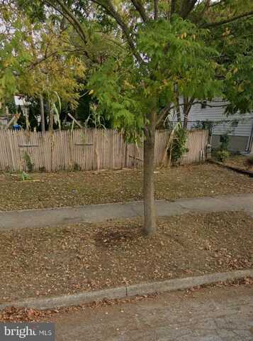 404 W MONTROSE STREET, VINELAND, NJ 08360