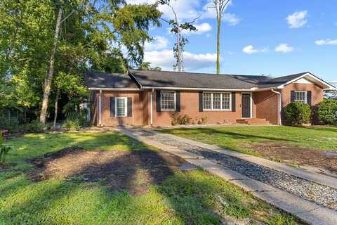 2206 White Oak Dr, Valdosta, GA 31602