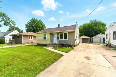 1823 W 6th Street, Waterloo, IA 50702