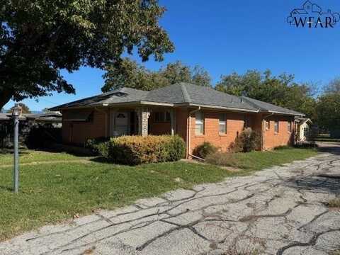104 N HANCOCK STREET, Henrietta, TX 76365