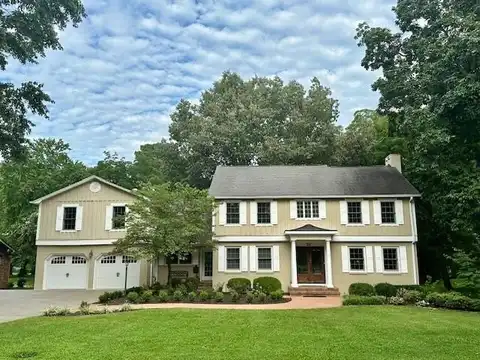 302 Oakdale Drive, Murray, KY 42071